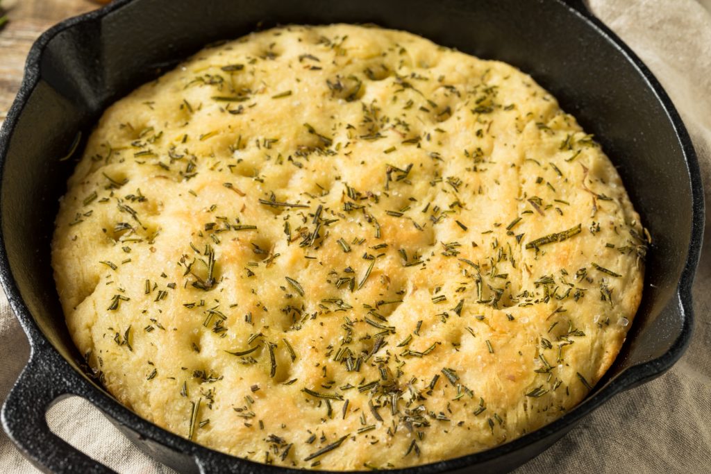 Imagem destacada — Pão de Frigideira e Sertã: Pão de Alho e Especiarias